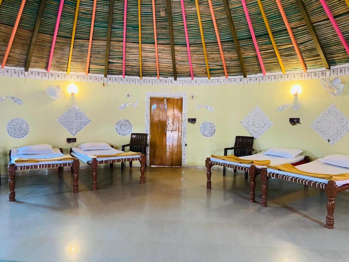 Santkrupa Villa Resort Nakhtrana Exteriör bild