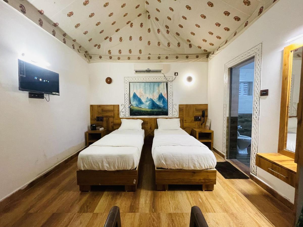 Santkrupa Villa Resort Nakhtrana Exteriör bild